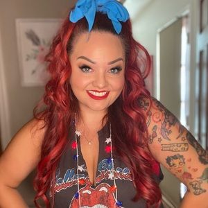 Meet your Posher, Ashley